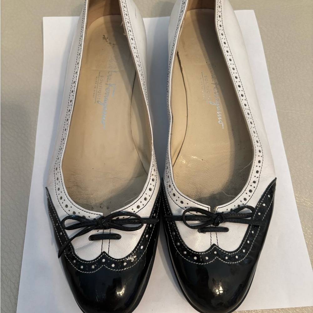 Salvatore Ferragamo leather and pattern leather shoe   Size 8.5